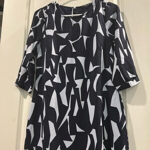 Like New! Wardrobe black & white print dress zip back lined 3/4 sleeves size S